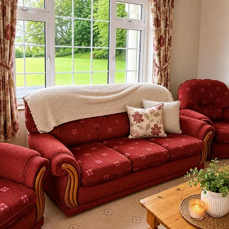 Casa vacanze Lakeside Retreat Sleeps 8 & 15 Mins From Westport