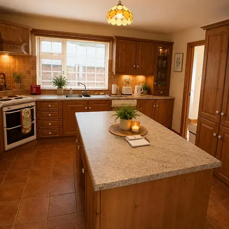 Casa vacanze Lakeside Retreat Sleeps 8 & 15 Mins From Westport *
