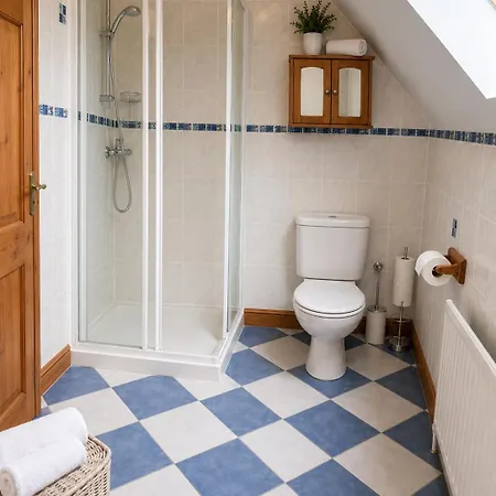 Casa vacanze Lakeside Retreat Sleeps 8 & 15 Mins From Westport *
