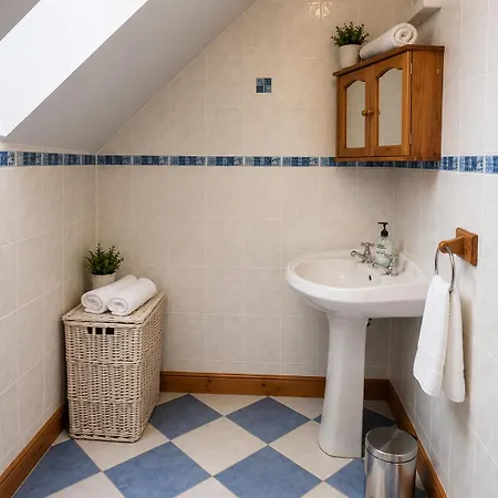 Casa vacanze Lakeside Retreat Sleeps 8 & 15 Mins From Westport