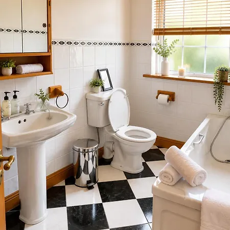 Casa vacanze Lakeside Retreat Sleeps 8 & 15 Mins From Westport COUNTY MAYO