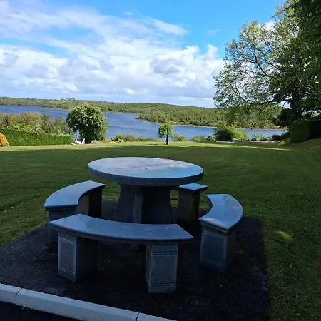 Lakeside Retreat Sleeps 8 & 15 Mins From Westport * COUNTY MAYO